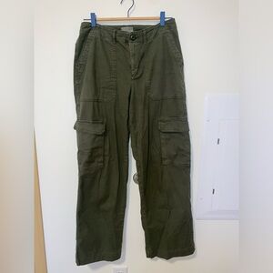 Universal Thread Women’s Dark Green Cargo Pants